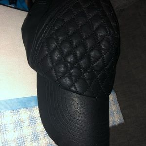Women’s Guess Hat